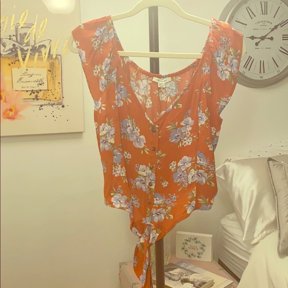 American Eagle floral top